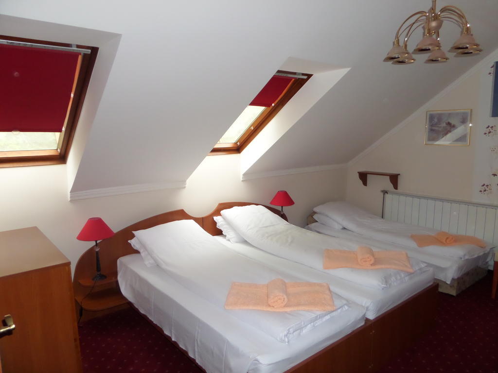 Platan Szallashely Hotel Sándorfalva Cameră foto